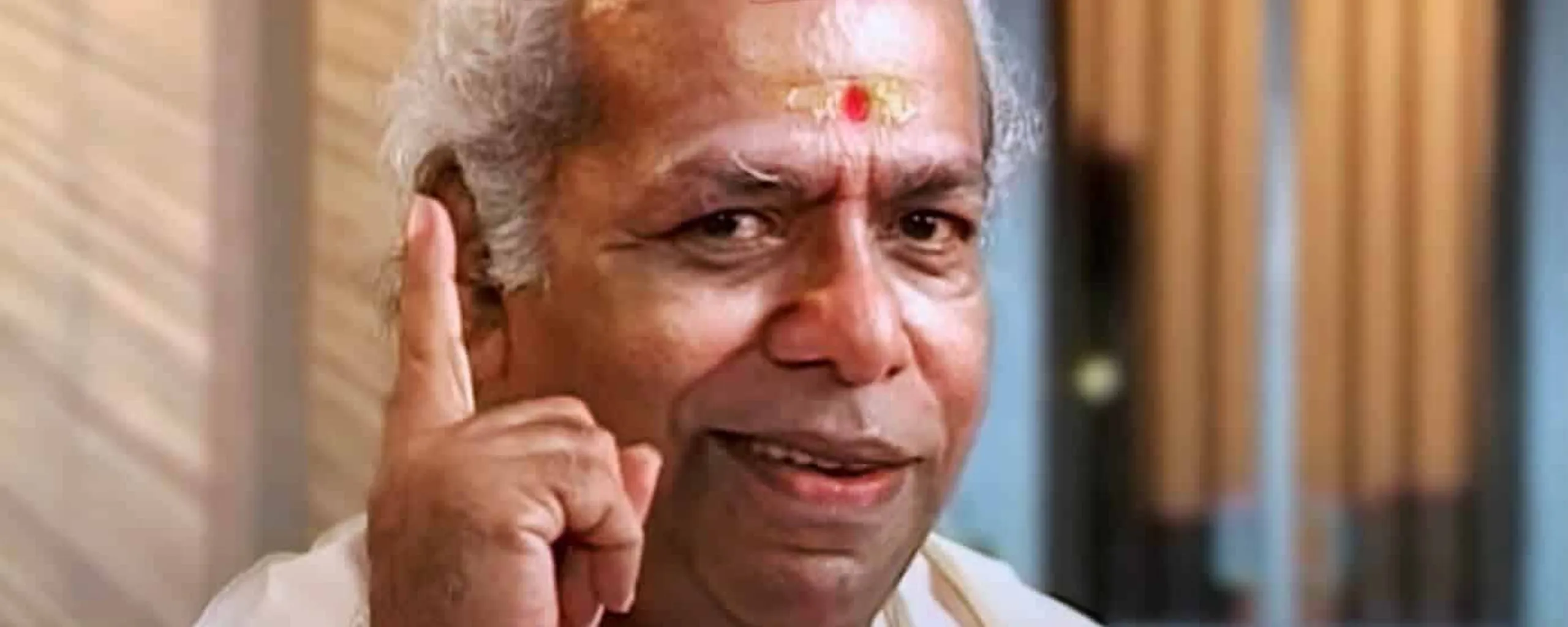 Veteran actor Thilakan in the Manorama Calendar commercial
